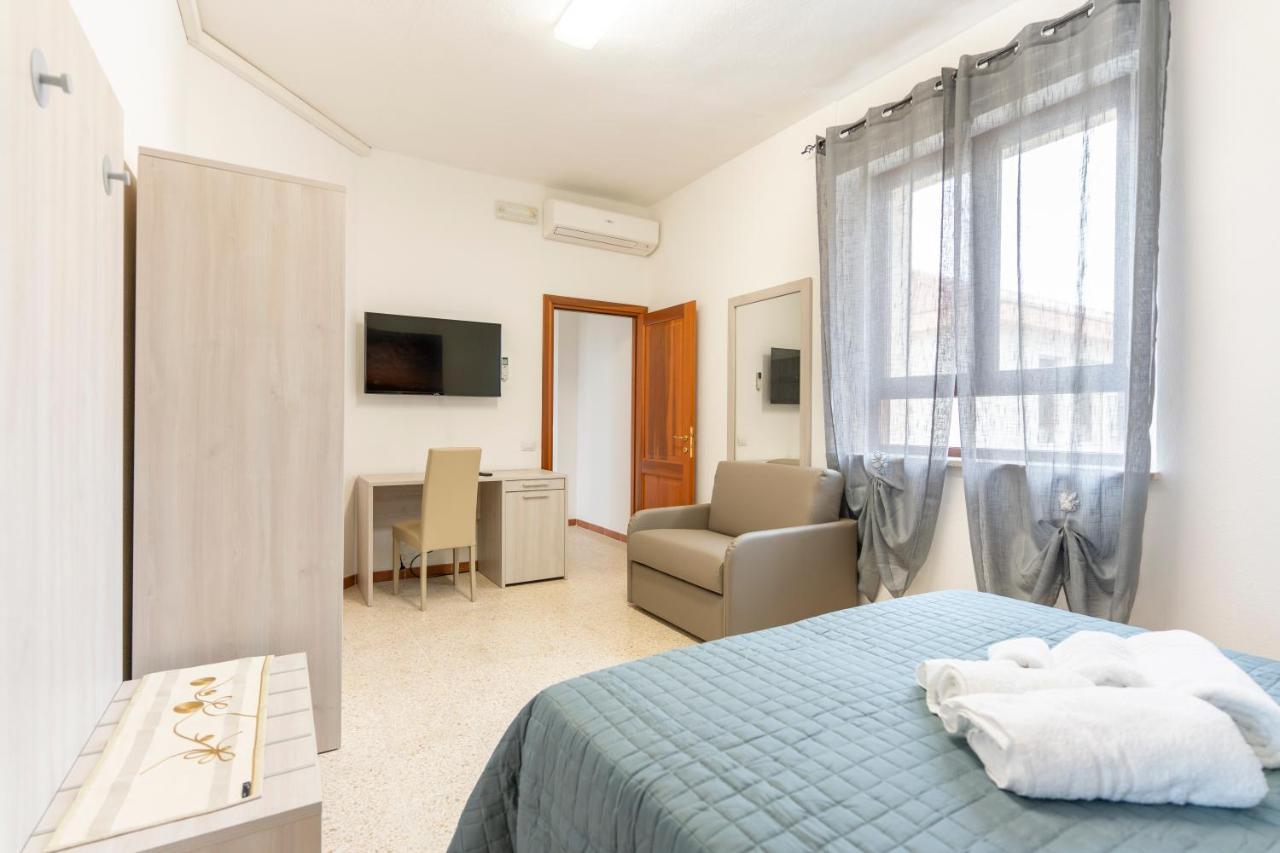 Hotel Dei Tacchi Osini Extérieur photo